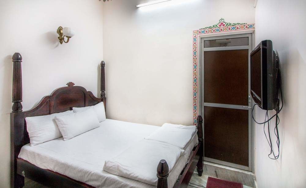 Backpacker Panda Lake Pichola Udaipur Ngoại thất bức ảnh